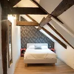 Duplex De Charme Dans Le Quartier Du Vaugueux Apartamento *